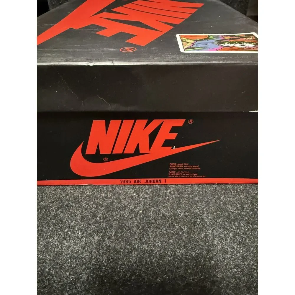 Nike Jordan 1 Retro High OG Bloodline Shoes Youth 5.5 With‎ Box